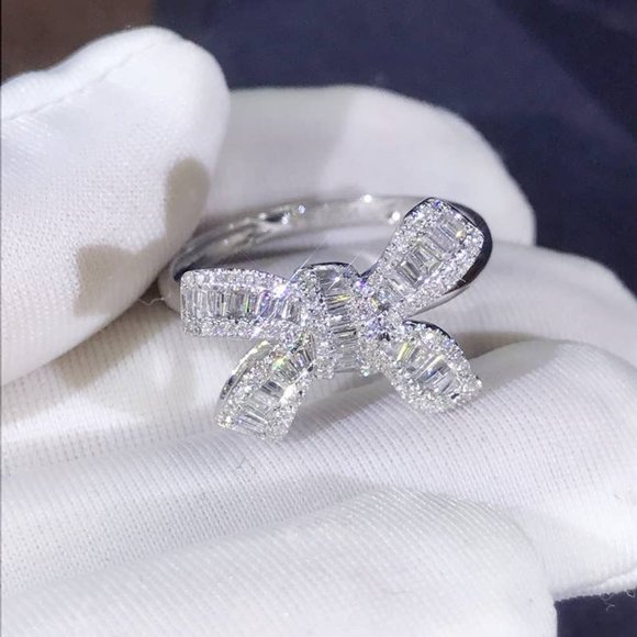 Bow zircon ring Ring size 6 7 8 9 10 - Picture 1 of 6